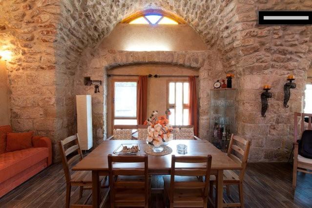 Villa 19Th Century Magical House In Galilee Eilabun Exterior foto